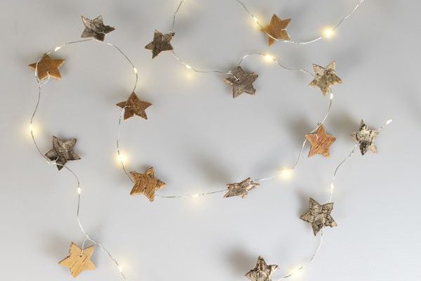 LED Birch Star Garland on a white table
