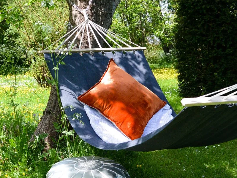 Contemporary Garden Hammock Contemporary Garden Hammock in a garden