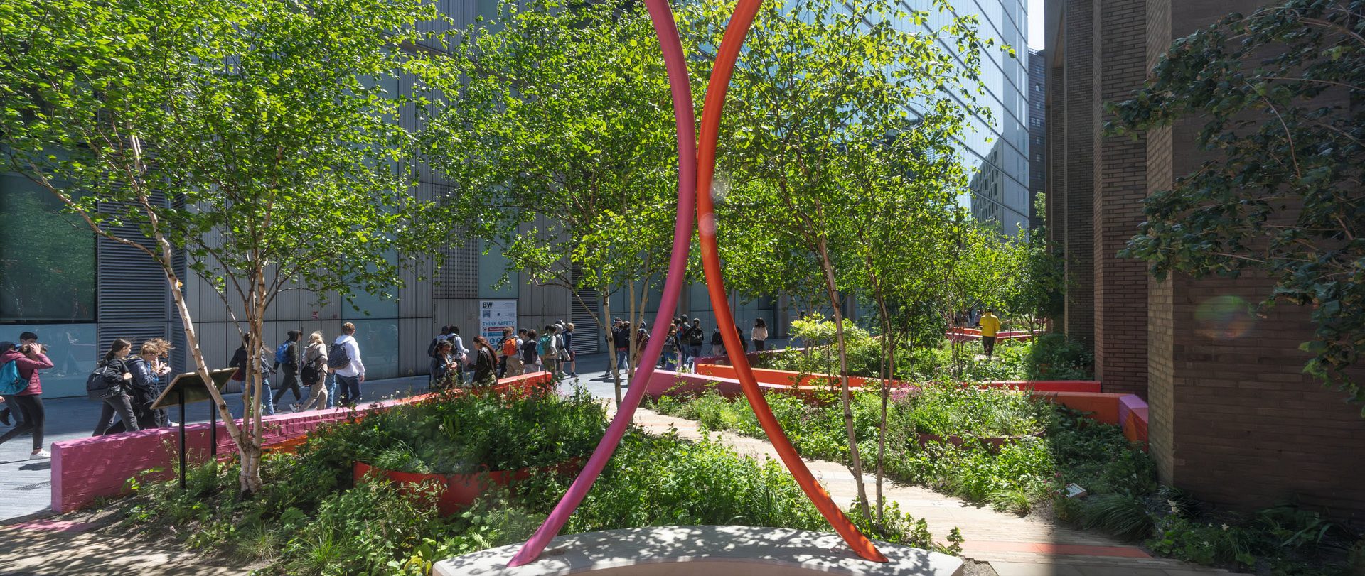 The 2022 St Mungo’s Putting Down Roots garden by Cityscapes has transformed a formerly neglected corner of Southwark into a green, urban oasis