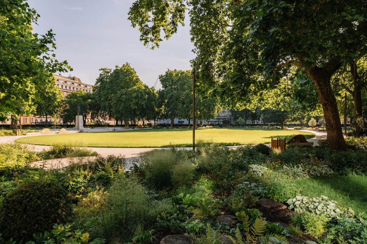 Commercial Photographer London - Stuart Bailey Photography Grosvenor Square Gardens