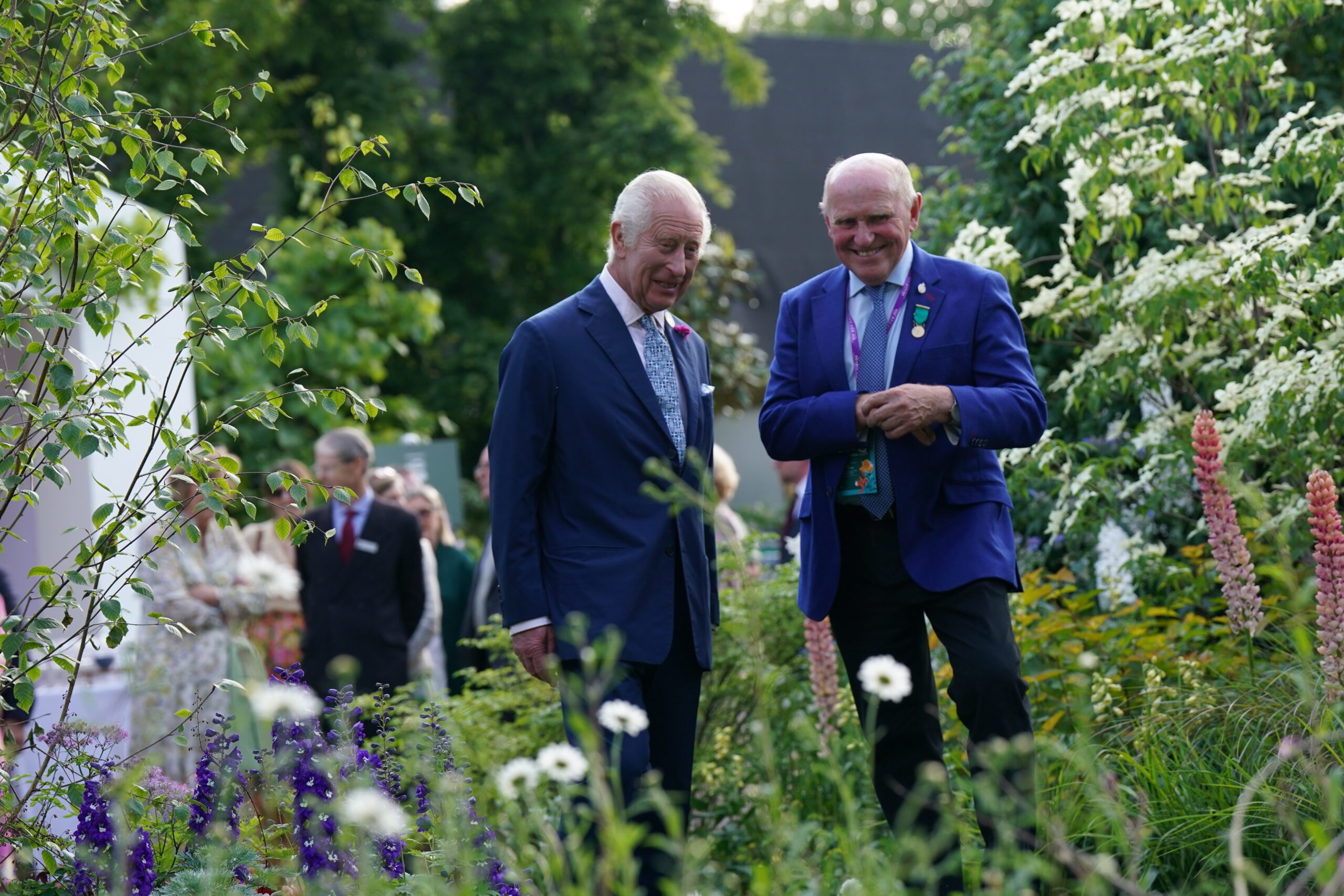 King Charles III (L) visits the 2024 RHS Chelsea Flower Show