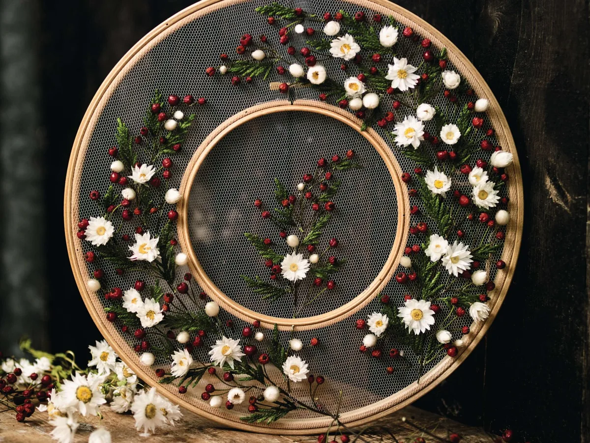 Festive wreath hoop Festive wreath hoop