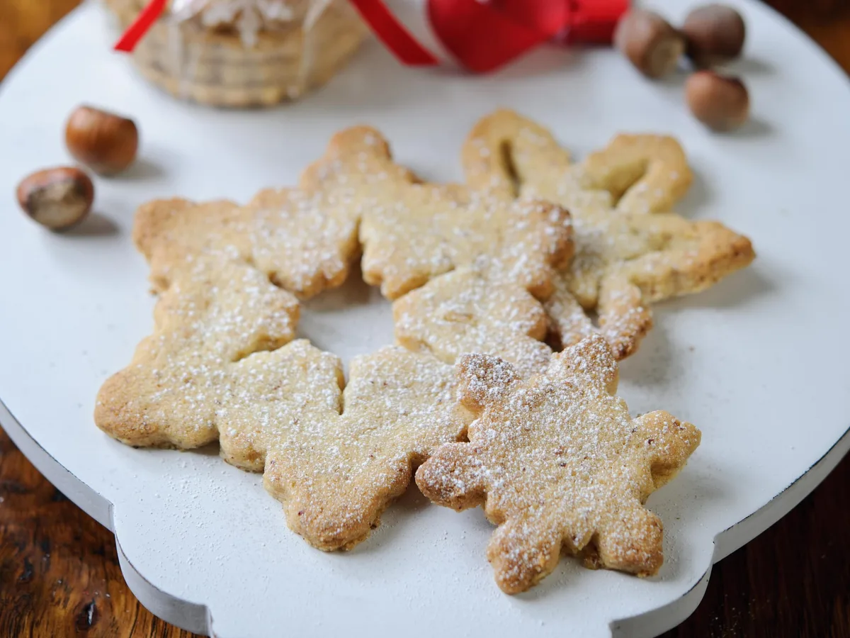 Christmas biscuits recipe: with hazelnuts Christmas biscuits recipe: with hazelnuts