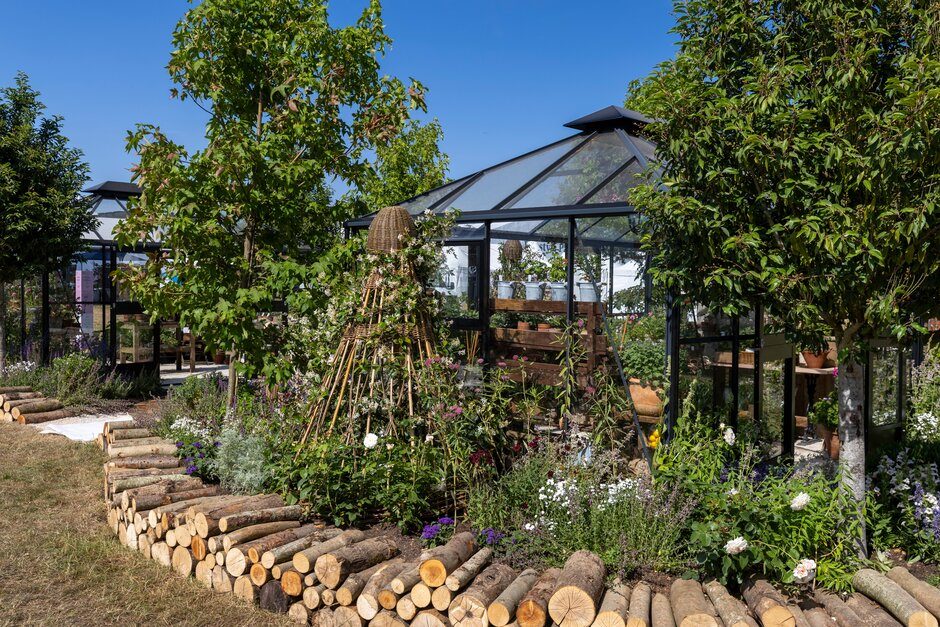 Perfume Pavilions. Designed by Nicholsons Garden Design