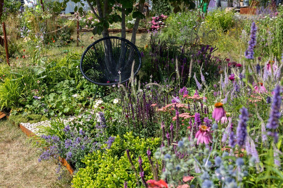 Dorothy House: Shared Breath. Designed by Charlotte Sanderson.